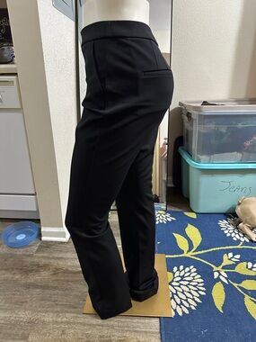 White House Black Market Size 6 The Slim Black Tailored Straight-Leg Trousers